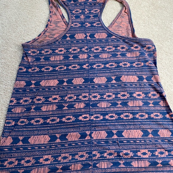 Mossimo tank top Aztec print - Picture 2 of 3